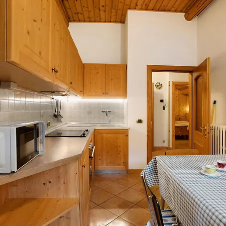 Apartment Lorella 8 *